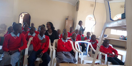 Schüler in anglikanischer Kirche in Nyahuru